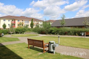 Rundweg im Garten, DSG Pflegewohnstift Hönow bei Berlin