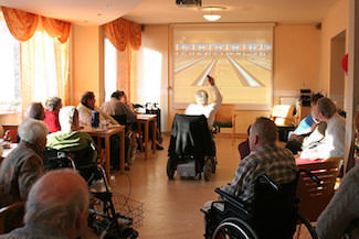 Wii-Bowling im Vitanas Rosengarten in Berlin Lankwitz