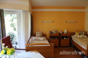 Doppelzimmer mit Balkon, Vitanas Senioren Centrum Am Stadtpark in Berlin Steglitz-Zehlendorf